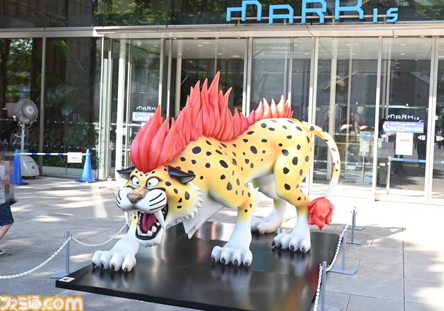 巨大スライムが横浜に出現！ はぐれメタルがパンケーキに!? “ドラゴンクエストカーニバル in 横浜・みなとみらい”真夏の大冒険をリポート