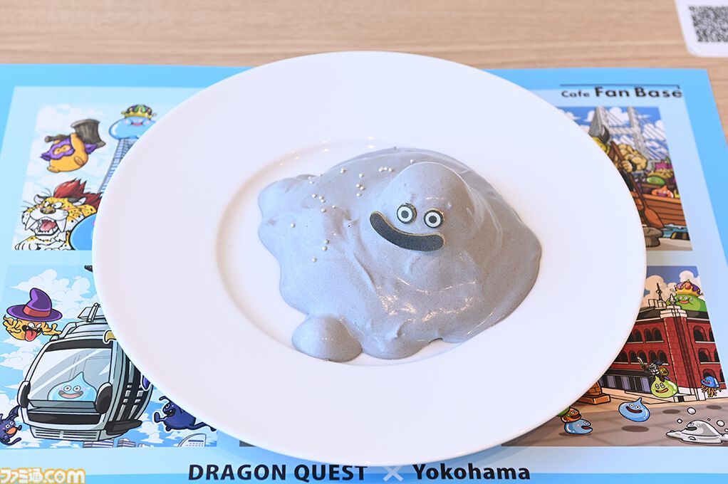 巨大スライムが横浜に出現！ はぐれメタルがパンケーキに!? “ドラゴンクエストカーニバル in 横浜・みなとみらい”真夏の大冒険をリポート
