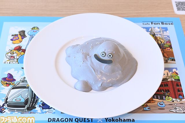巨大スライムが横浜に出現！ はぐれメタルがパンケーキに!? “ドラゴンクエストカーニバル in 横浜・みなとみらい”真夏の大冒険をリポート