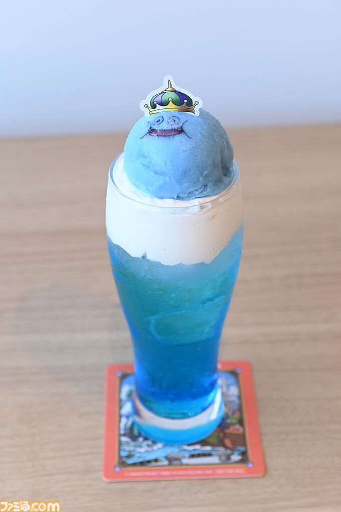 巨大スライムが横浜に出現！ はぐれメタルがパンケーキに!? “ドラゴンクエストカーニバル in 横浜・みなとみらい”真夏の大冒険をリポート