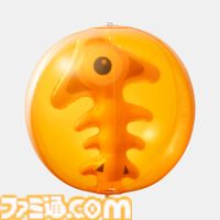 『スプラトゥーン3』サーモンランをイメージした新グッズが登場。クマサン商会デザインのアパレルやチェア、金イクラボールなど、夏のアウトドアにぴったりなアイテムが勢ぞろい