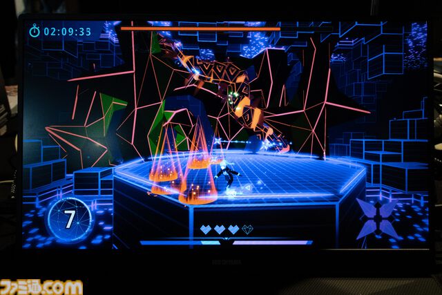 弾幕を吸収して強くなる3Dアクション『StreamStratos（ストリーム ストラトス）』。回数制限のあるバリアの使い所を考える戦略性がおもしろい【BitSummit Drift】