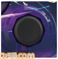 『スト6』キャミィ/ジュリデザインの格ゲー向けパッド発売。ホリとのコラボモデル。コマンド入力や同時押しに特化したボタン配置