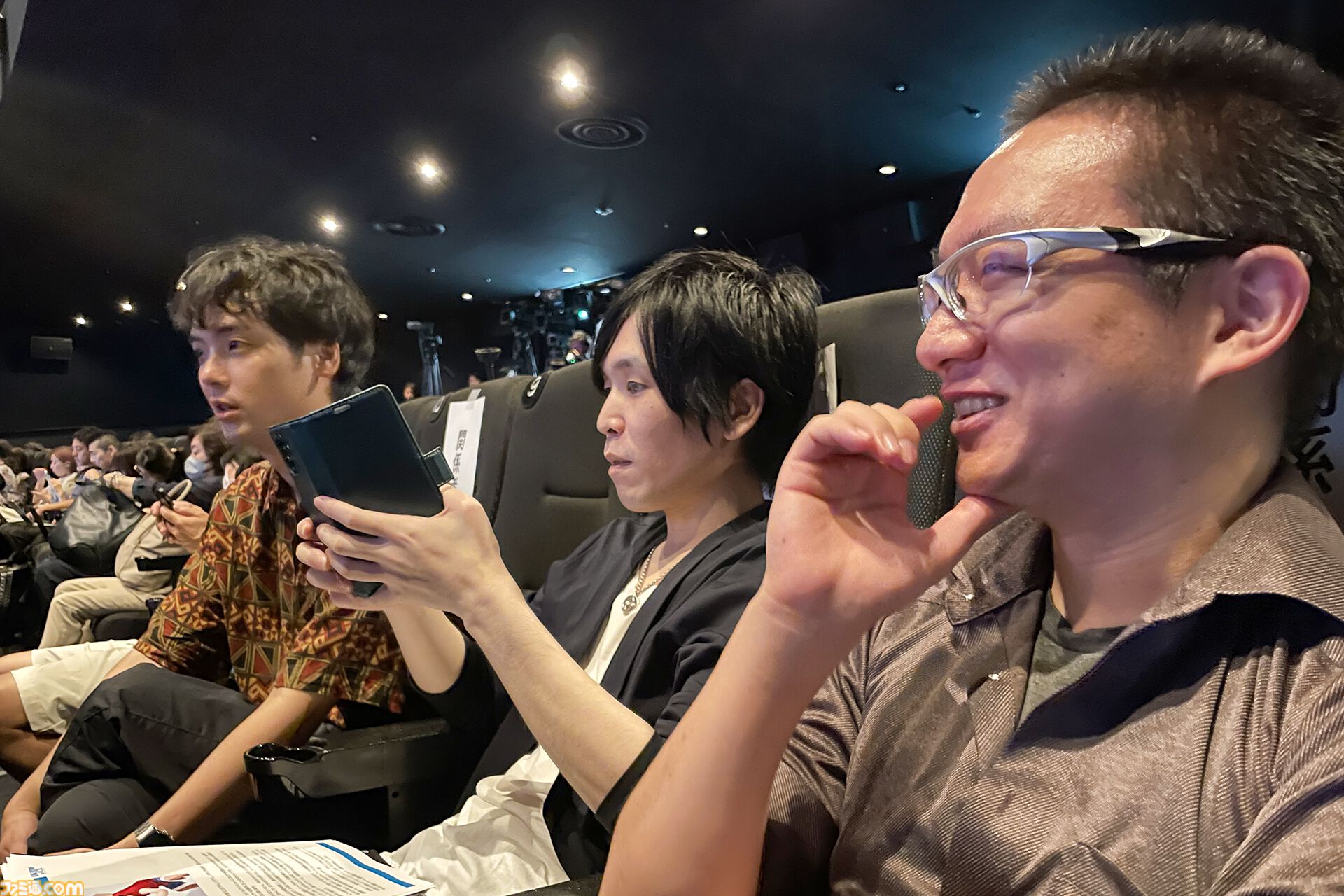 『ワンピース・オン・アイス』宇野昌磨さんとゲーマー4人がきゃっきゃする記事。殴る蹴るには物理法則が邪魔