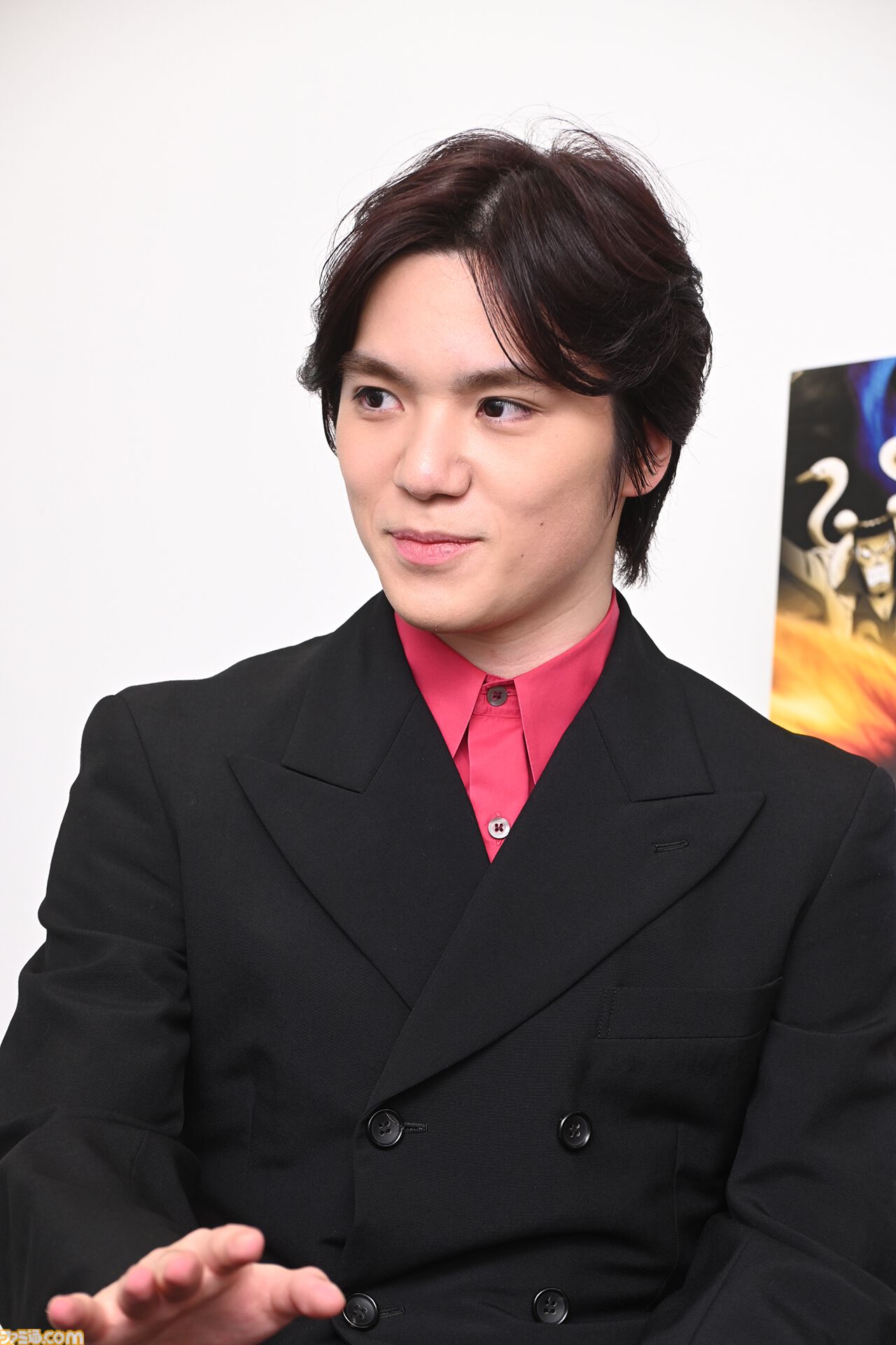 『ワンピース・オン・アイス』宇野昌磨さんとゲーマー4人がきゃっきゃする記事。殴る蹴るには物理法則が邪魔