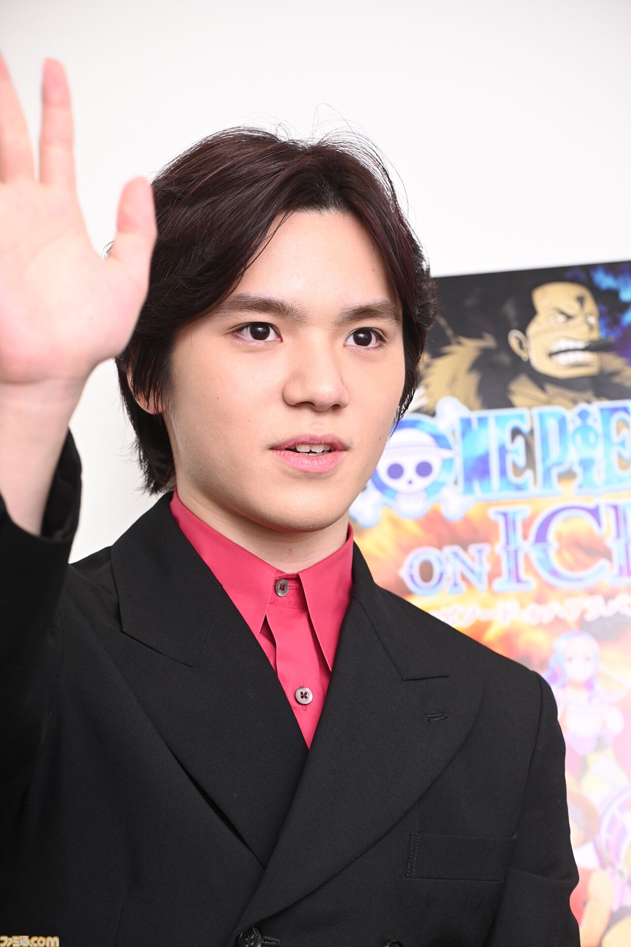 『ワンピース・オン・アイス』宇野昌磨さんとゲーマー4人がきゃっきゃする記事。殴る蹴るには物理法則が邪魔