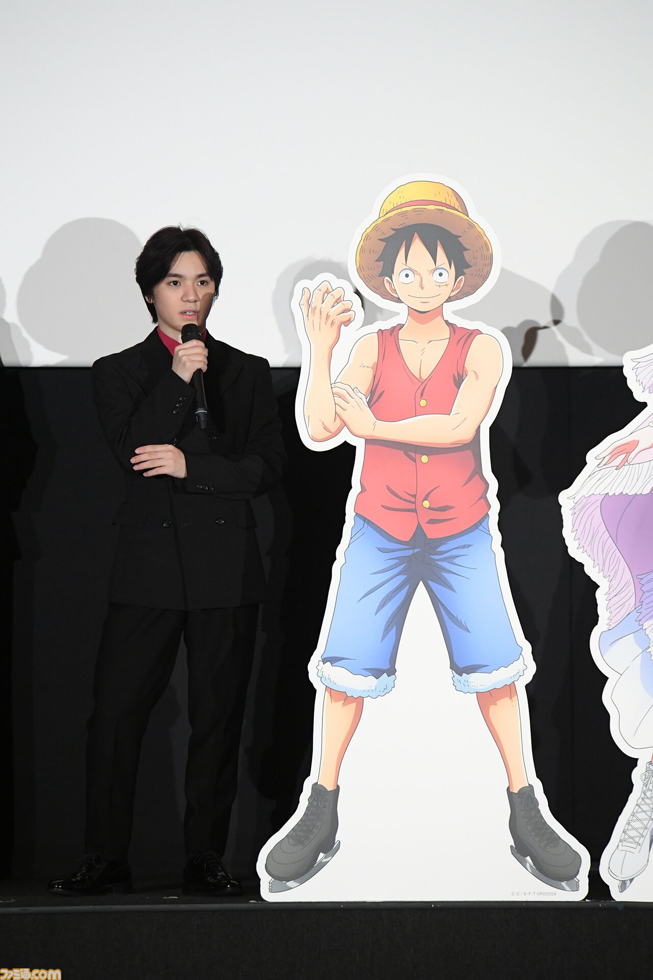 『ワンピース・オン・アイス』宇野昌磨さんとゲーマー4人がきゃっきゃする記事。殴る蹴るには物理法則が邪魔