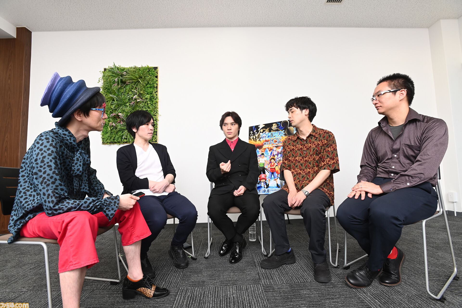 『ワンピース・オン・アイス』宇野昌磨さんとゲーマー4人がきゃっきゃする記事。殴る蹴るには物理法則が邪魔