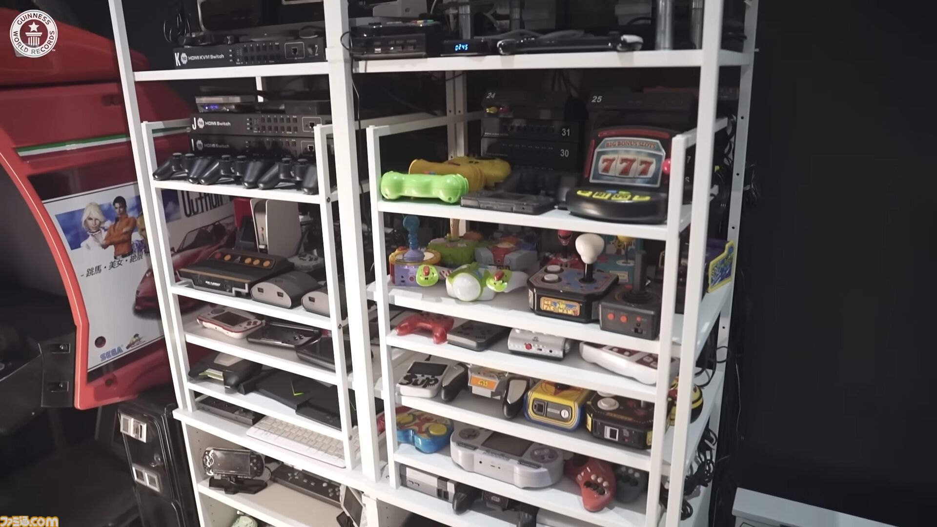 1台のテレビに444台のゲーム機を接続”したゲームコレクターがギネス