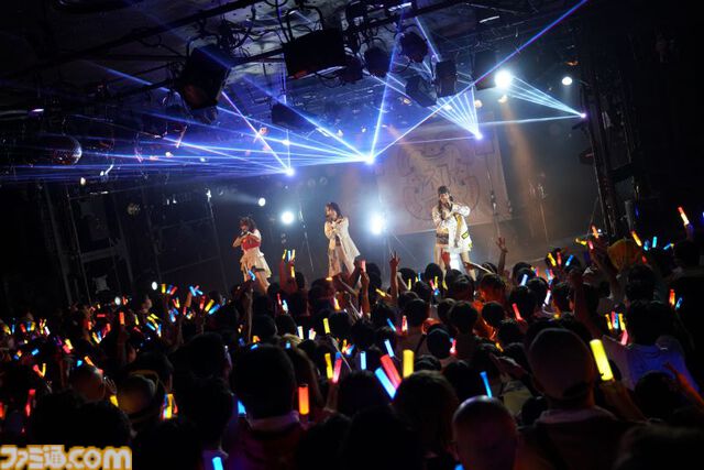『学マス』デビューライブツアー“初声公演”（大阪）リポート。手毬のチワワな一面がのぞくキュートな楽曲や、ことねによる等身大のラブソングをサプライズ披露！