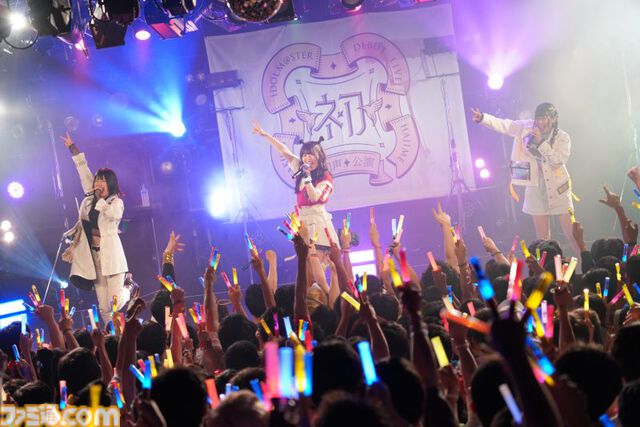 『学マス』デビューライブツアー“初声公演”（大阪）リポート。手毬のチワワな一面がのぞくキュートな楽曲や、ことねによる等身大のラブソングをサプライズ披露！
