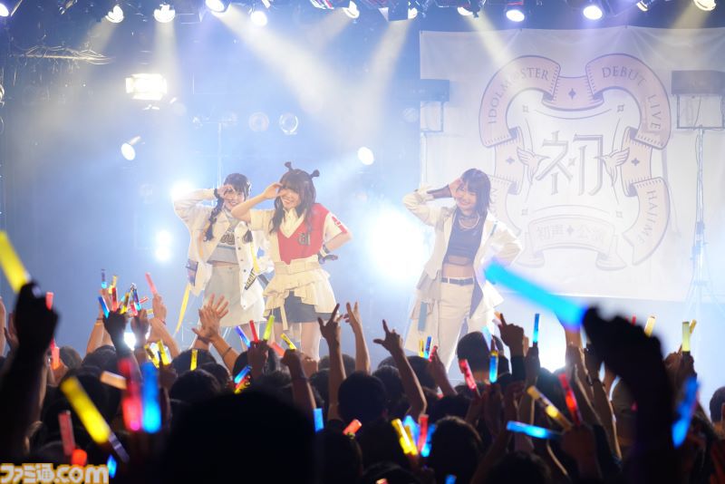 『学マス』デビューライブツアー“初声公演”（大阪）リポート。手毬のチワワな一面がのぞくキュートな楽曲や、ことねによる等身大のラブソングをサプライズ披露！