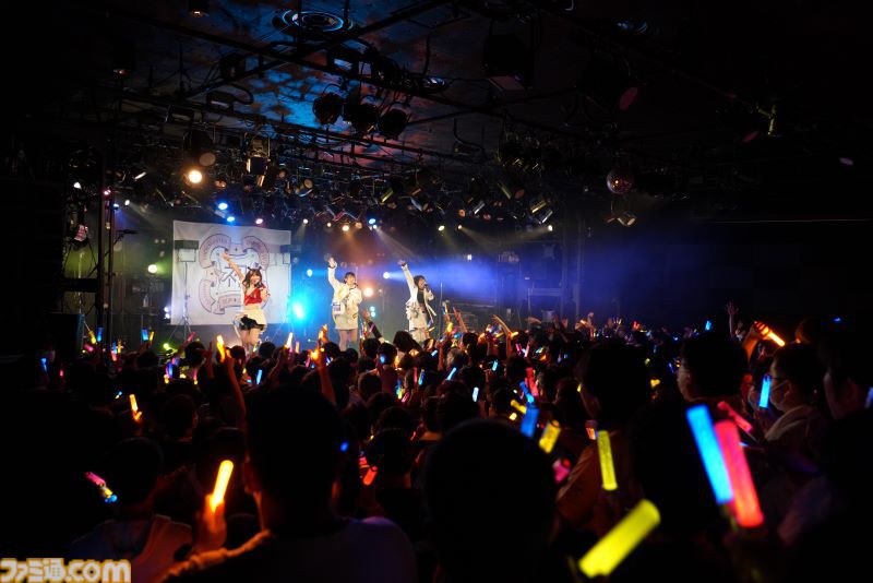 『学マス』デビューライブツアー“初声公演”（大阪）リポート。手毬のチワワな一面がのぞくキュートな楽曲や、ことねによる等身大のラブソングをサプライズ披露！