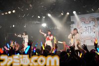 『学マス』デビューライブツアー“初声公演”（大阪）リポート。手毬のチワワな一面がのぞくキュートな楽曲や、ことねによる等身大のラブソングをサプライズ披露！