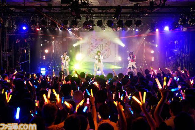 『学マス』デビューライブツアー“初声公演”（大阪）リポート。手毬のチワワな一面がのぞくキュートな楽曲や、ことねによる等身大のラブソングをサプライズ披露！
