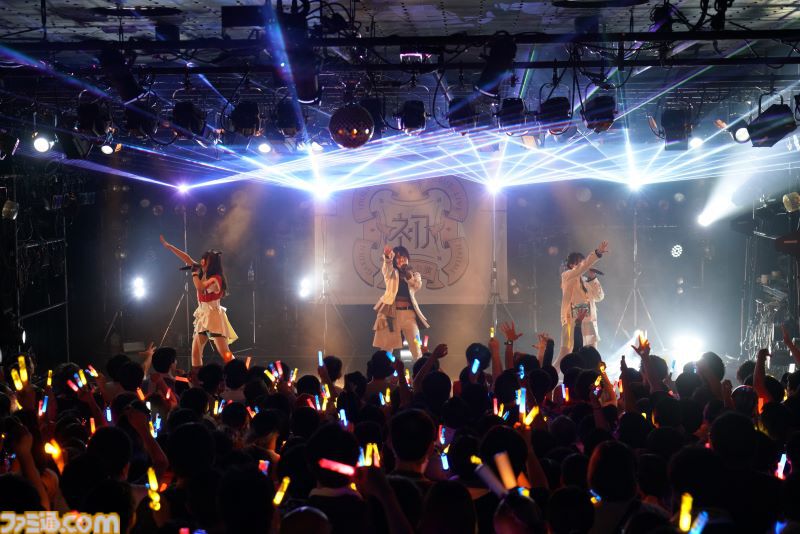 『学マス』デビューライブツアー“初声公演”（大阪）リポート。手毬のチワワな一面がのぞくキュートな楽曲や、ことねによる等身大のラブソングをサプライズ披露！