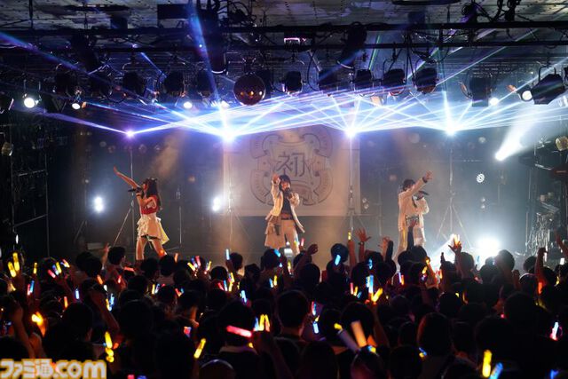 『学マス』デビューライブツアー“初声公演”（大阪）リポート。手毬のチワワな一面がのぞくキュートな楽曲や、ことねによる等身大のラブソングをサプライズ披露！