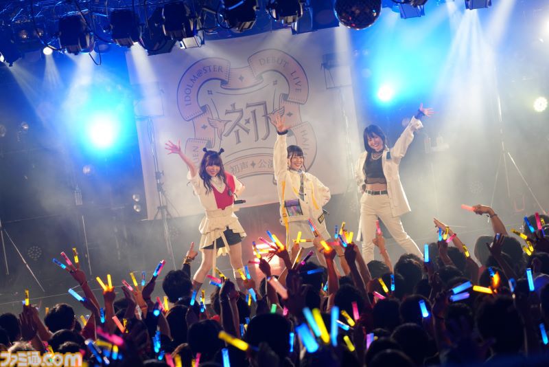 『学マス』デビューライブツアー“初声公演”（大阪）リポート。手毬のチワワな一面がのぞくキュートな楽曲や、ことねによる等身大のラブソングをサプライズ披露！