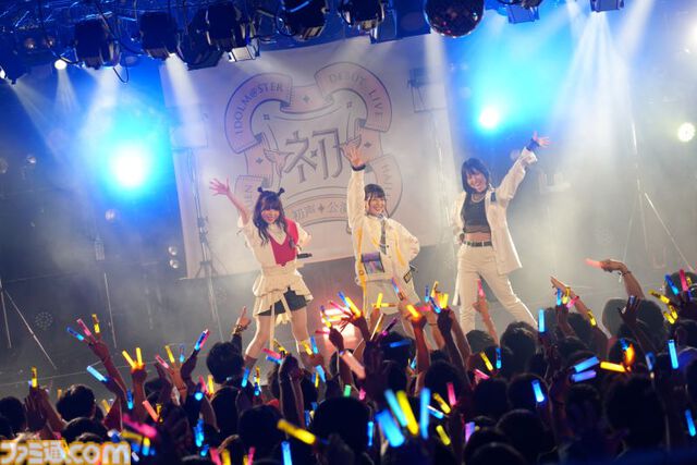 『学マス』デビューライブツアー“初声公演”（大阪）リポート。手毬のチワワな一面がのぞくキュートな楽曲や、ことねによる等身大のラブソングをサプライズ披露！