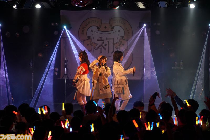 『学マス』デビューライブツアー“初声公演”（大阪）リポート。手毬のチワワな一面がのぞくキュートな楽曲や、ことねによる等身大のラブソングをサプライズ披露！