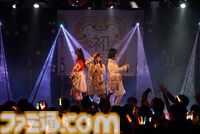 『学マス』デビューライブツアー“初声公演”（大阪）リポート。手毬のチワワな一面がのぞくキュートな楽曲や、ことねによる等身大のラブソングをサプライズ披露！