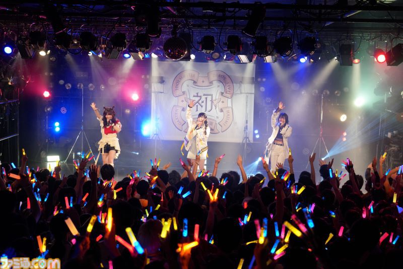 『学マス』デビューライブツアー“初声公演”（大阪）リポート。手毬のチワワな一面がのぞくキュートな楽曲や、ことねによる等身大のラブソングをサプライズ披露！