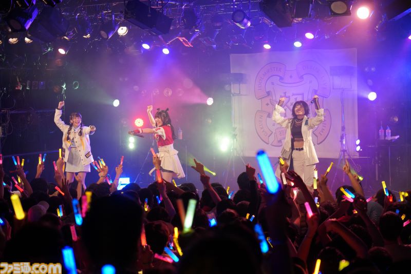 『学マス』デビューライブツアー“初声公演”（大阪）リポート。手毬のチワワな一面がのぞくキュートな楽曲や、ことねによる等身大のラブソングをサプライズ披露！