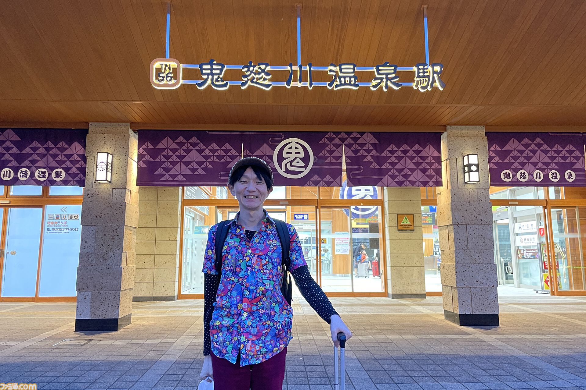 おじさんふたり、日光さる軍団のおさるランドではしゃぐ。子ざるには人間と動物の赤ちゃん両方のかわいさがあってどうにかなりそう