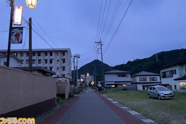 おじさんふたり、日光さる軍団のおさるランドではしゃぐ。子ざるには人間と動物の赤ちゃん両方のかわいさがあってどうにかなりそう