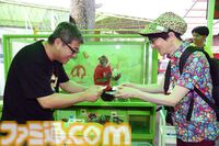 おじさんふたり、日光さる軍団のおさるランドではしゃぐ。子ざるには人間と動物の赤ちゃん両方のかわいさがあってどうにかなりそう