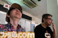 おじさんふたり、日光さる軍団のおさるランドではしゃぐ。子ざるには人間と動物の赤ちゃん両方のかわいさがあってどうにかなりそう