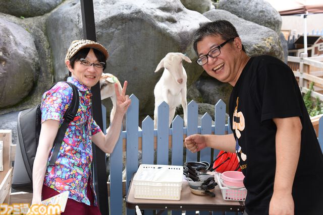 おじさんふたり、日光さる軍団のおさるランドではしゃぐ。子ざるには人間と動物の赤ちゃん両方のかわいさがあってどうにかなりそう