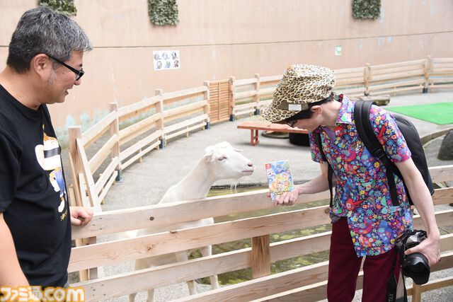 おじさんふたり、日光さる軍団のおさるランドではしゃぐ。子ざるには人間と動物の赤ちゃん両方のかわいさがあってどうにかなりそう