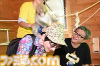 おじさんふたり、日光さる軍団のおさるランドではしゃぐ。子ざるには人間と動物の赤ちゃん両方のかわいさがあってどうにかなりそう