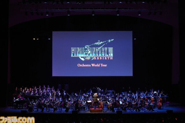 『FF7 リバース』オケコンリポート。オーケストラの生演奏でドラマチックに旅路を追体験。意外なあの曲がオケコンアレンジ！ バスターソード型のコンサートライトで音楽との一体感も