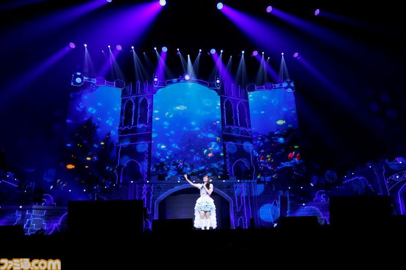 『デレステ』9周年記念ライブ2日目リポート。新曲『EPHEMERAL AЯROW』（関口さん、青木志貴さん）とともに、アイドルたちが勇者として悪に立ち向かう。進化し続ける彼女たちの底知れない可能性の高さを実感できたコンセプトライブに
