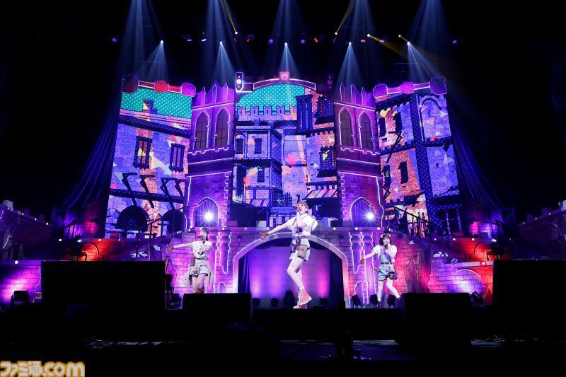 『デレステ』9周年記念ライブ2日目リポート。新曲『EPHEMERAL AЯROW』（関口さん、青木志貴さん）とともに、アイドルたちが勇者として悪に立ち向かう。進化し続ける彼女たちの底知れない可能性の高さを実感できたコンセプトライブに