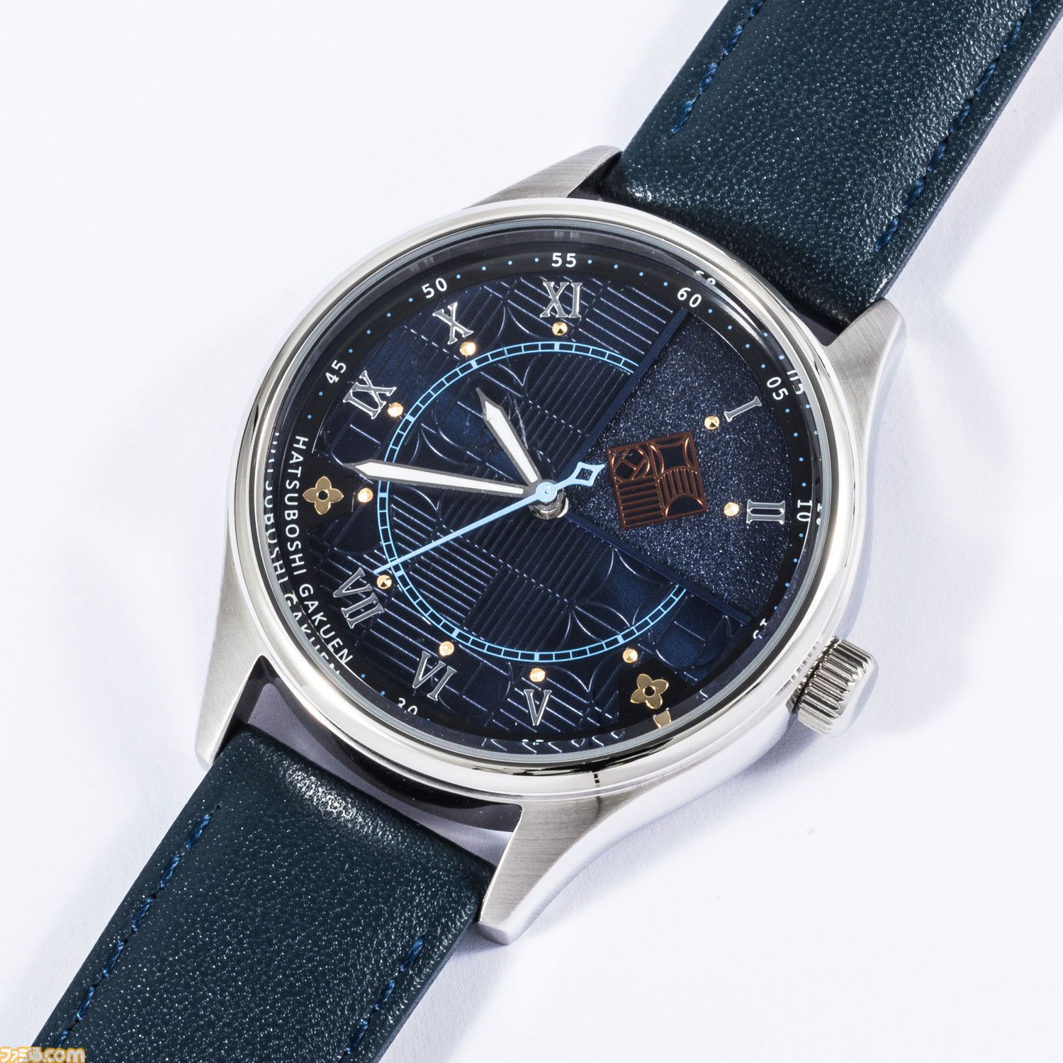 学マス』初星学園モデルの腕時計、長財布が予約スタート。校章やさりげ