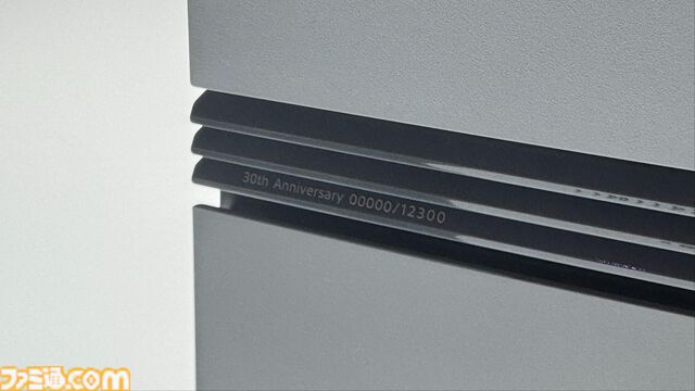 【PS5 Pro】30周年アニバーサリーコレクション実物フォトリポート。ファンを喜ばせるためにこだわりぬいた遊び心が伝わるデザインに惚れ惚れ