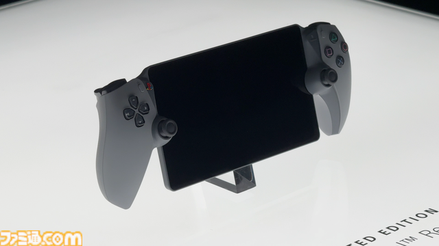 【PS5 Pro】30周年アニバーサリーコレクション実物フォトリポート。ファンを喜ばせるためにこだわりぬいた遊び心が伝わるデザインに惚れ惚れ