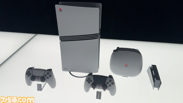 【PS5 Pro】30周年アニバーサリーコレクション実物フォトリポート。ファンを喜ばせるためにこだわりぬいた遊び心が伝わるデザインに惚れ惚れ