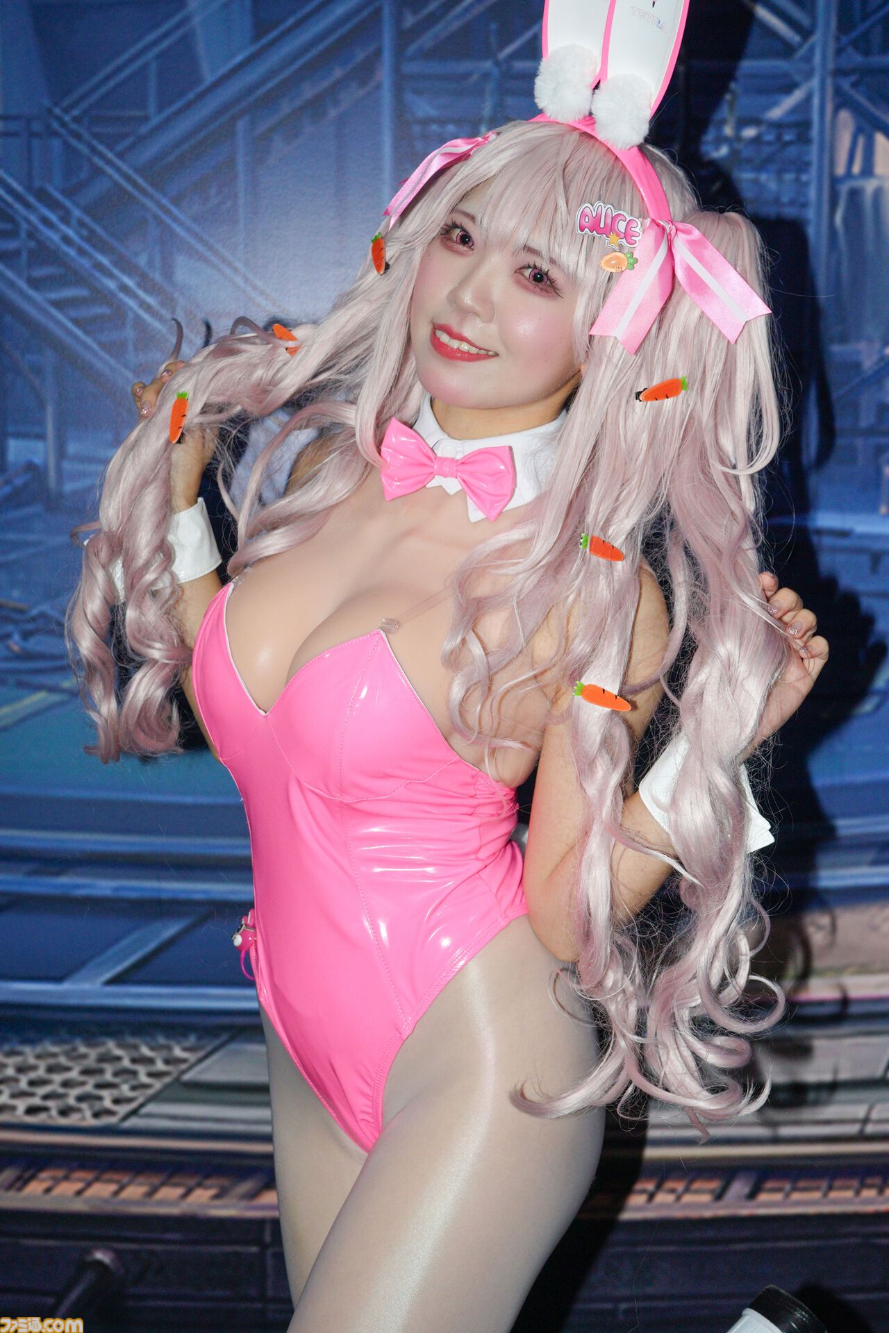 【TGS2024】『NIKKE』コスプレまとめ。メイドプリバティや水着ロザンナなど、新ニケも多数登場！【ニケ】