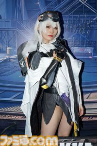 【TGS2024】『NIKKE』コスプレまとめ。メイドプリバティや水着ロザンナなど、新ニケも多数登場！【ニケ】