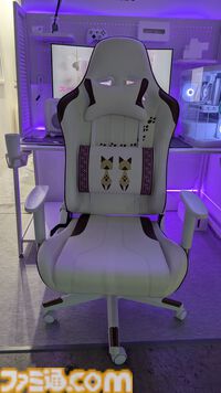 【TGS2024】ニトリのジンオウガ部屋がスゴい。『モンハン』コラボのゲーミングチェア、デスク、クッションを展示中