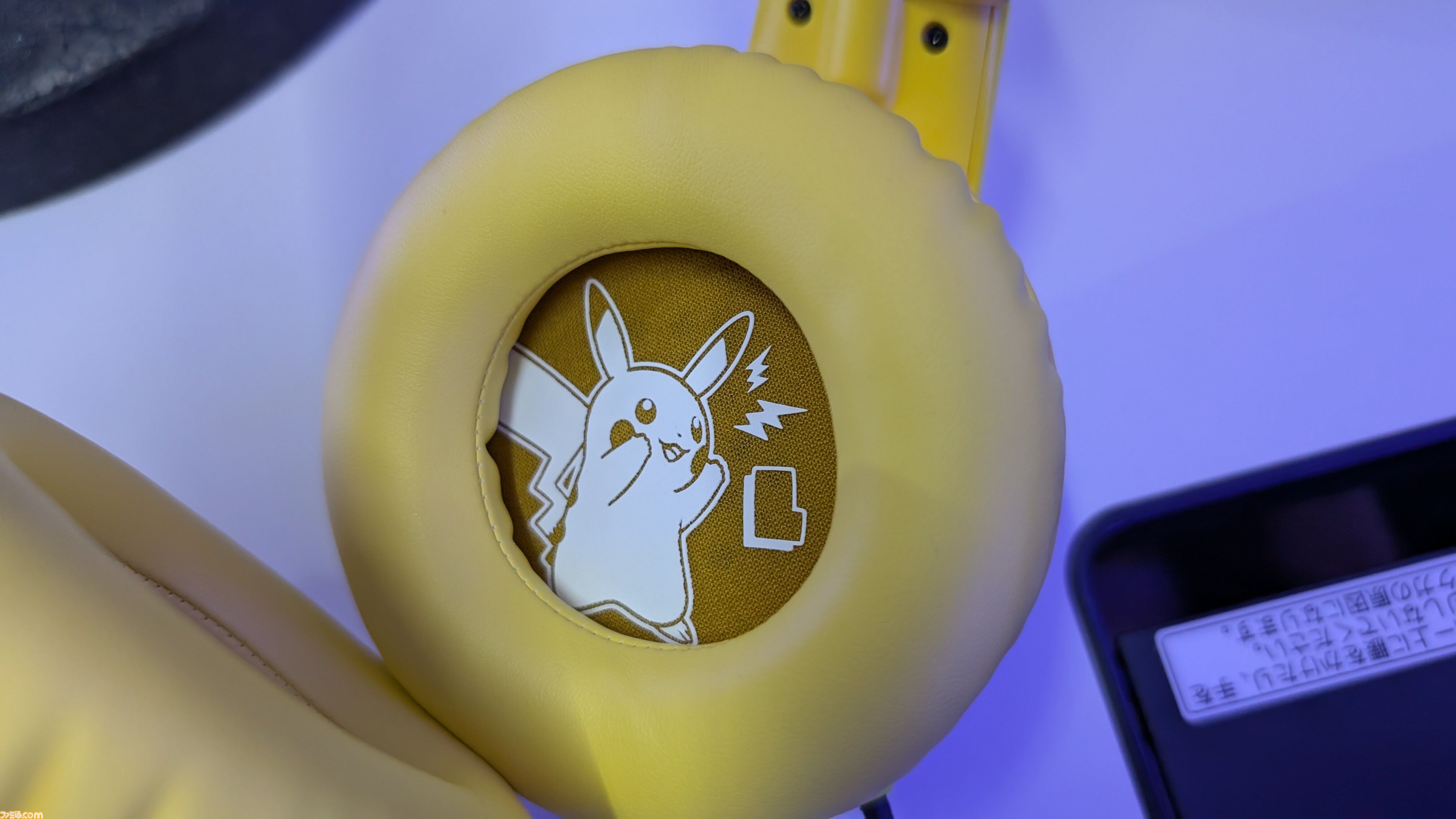 ホリがピカチュウゲーミングヘッドセットを発表。耳はモフモフな