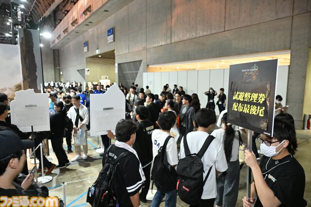 東京ゲームショウ2024の一般日が開幕！　幕張メッセには早朝からゲームファンが集う。『モンスターハンターワイルズ』にゲームファンが殺到【TGS2024】