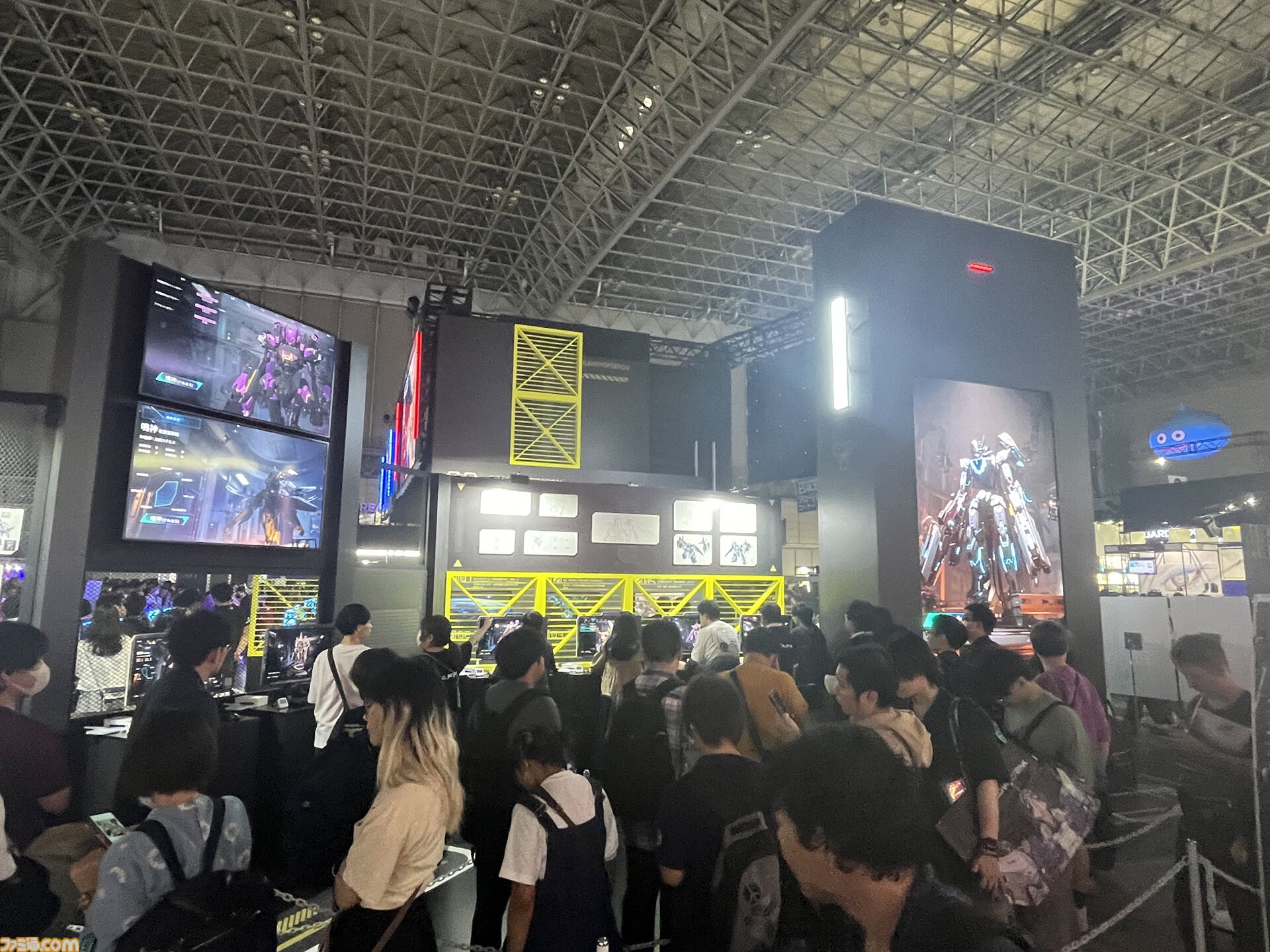 話題の近未来SFメカアクション『Mecha BREAK』ブースリポ―ト。巨大メカ“鳴神”＆コスプレイヤーさんとのフォトスポットやチュートリアルからじっくり魅力を味わえる試遊など豪華な出展内容【TGS2024】
