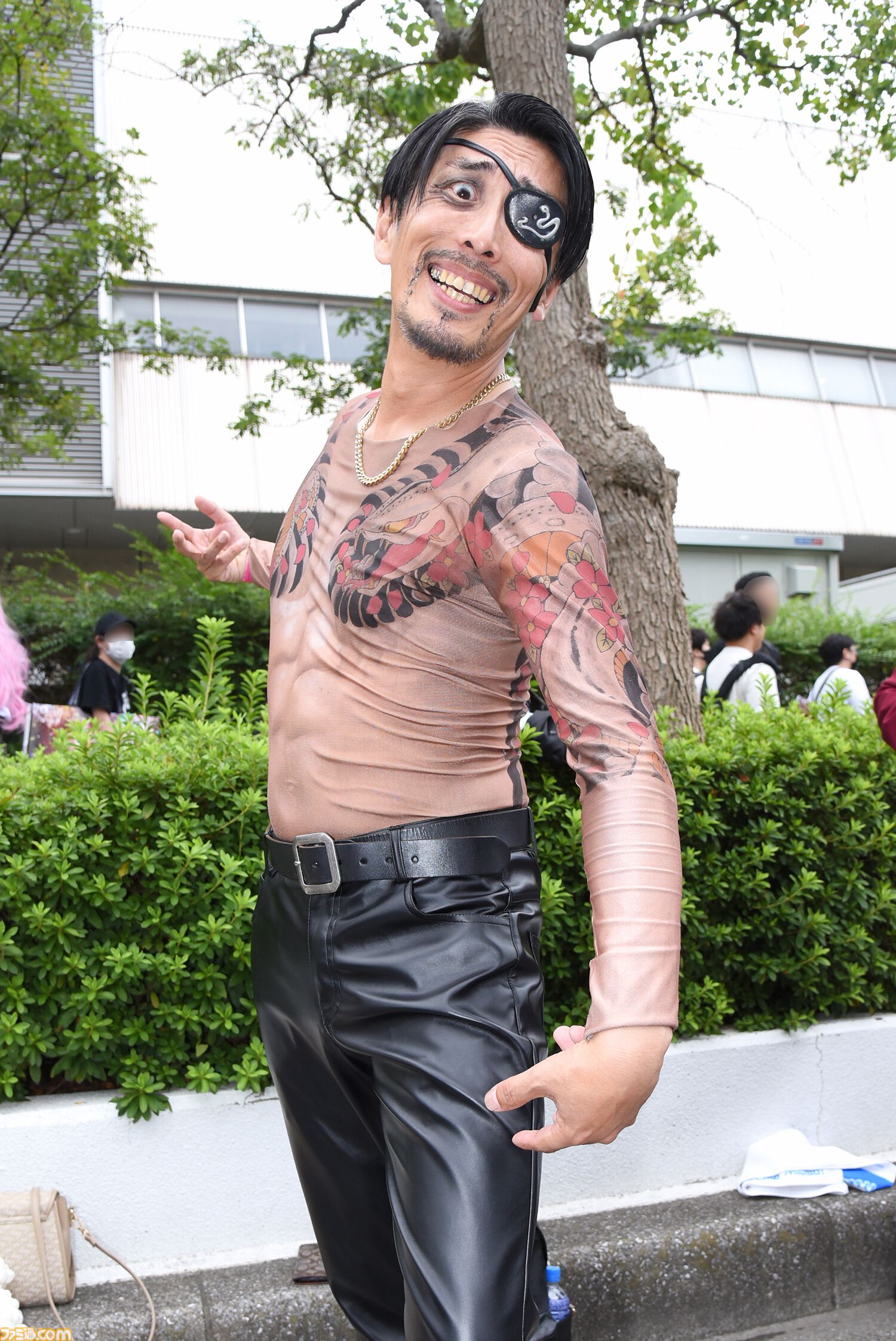画像ページ (18/30) 【コスプレ】『龍が如く』真島吾朗や『ロマサガ2