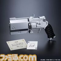 『名探偵コナン』怪盗キッドのトランプ銃が商品化。付属のトランプを実際に発射できる。蝶ネクタイ型変声機とあわせて本日（10/4）16時予約開始