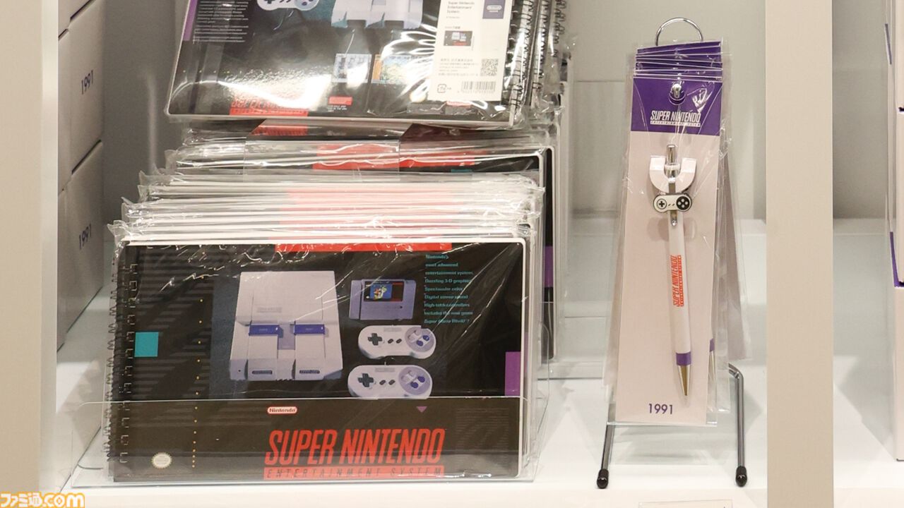 ニンテンドーミュージアム限定グッズ一覧。コントローラーの形をした